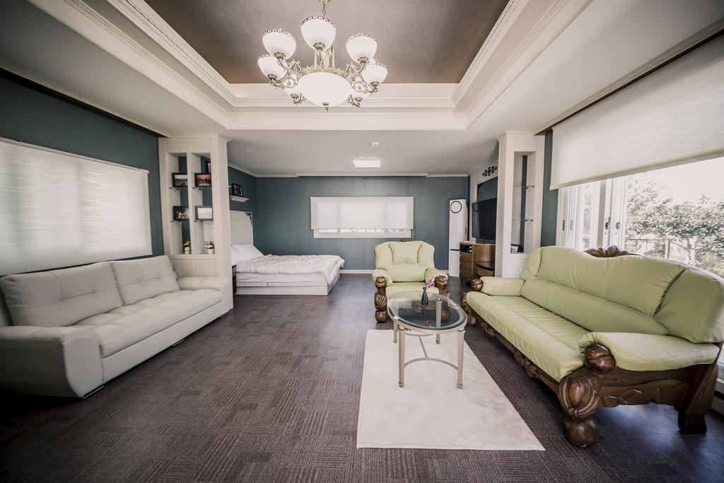 Jeju Washington Pension ซอกวีโพ ภายนอก รูปภาพ